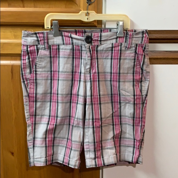 3 pairs of shorts. 2old navy 14. 1 candy couture 9 - Picture 6 of 16